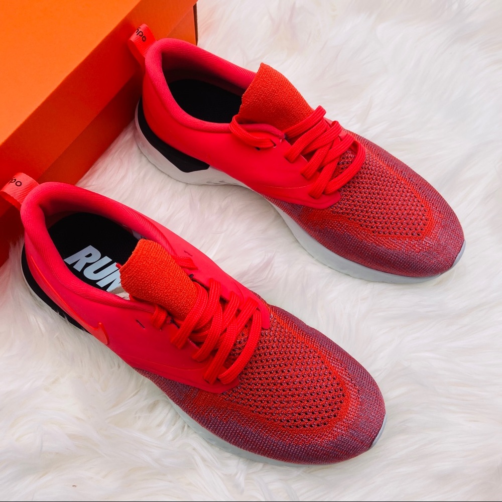 Nike Odyssey React 2 Flyknit - Picture 3 of 6